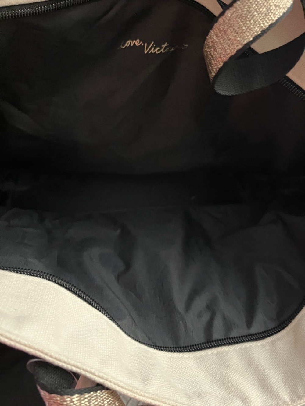 Victoria's Secret White Tote with Gold Glitter Trim - Picture 6 of 7